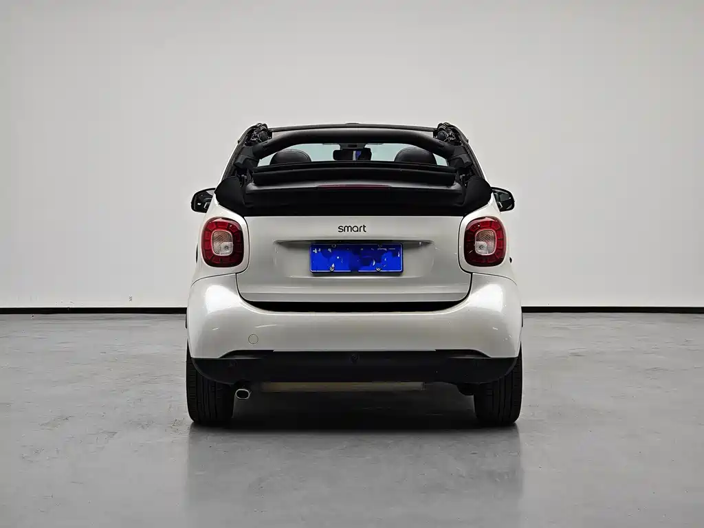 smart fortwo 2016款 0.9T 66千瓦敞篷极致版 купить на сайте DeffCars