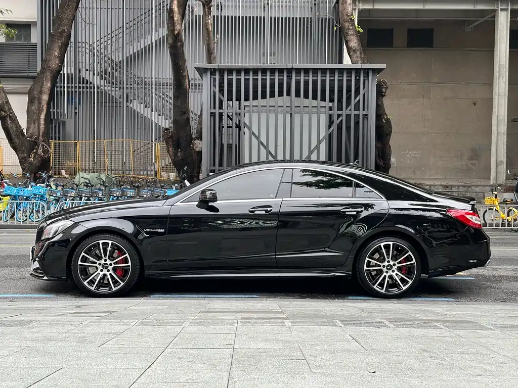 Mercedes-Benz CLS AMG 2015 AMG CLS 63 4MATIC купить на сайте DeffCars