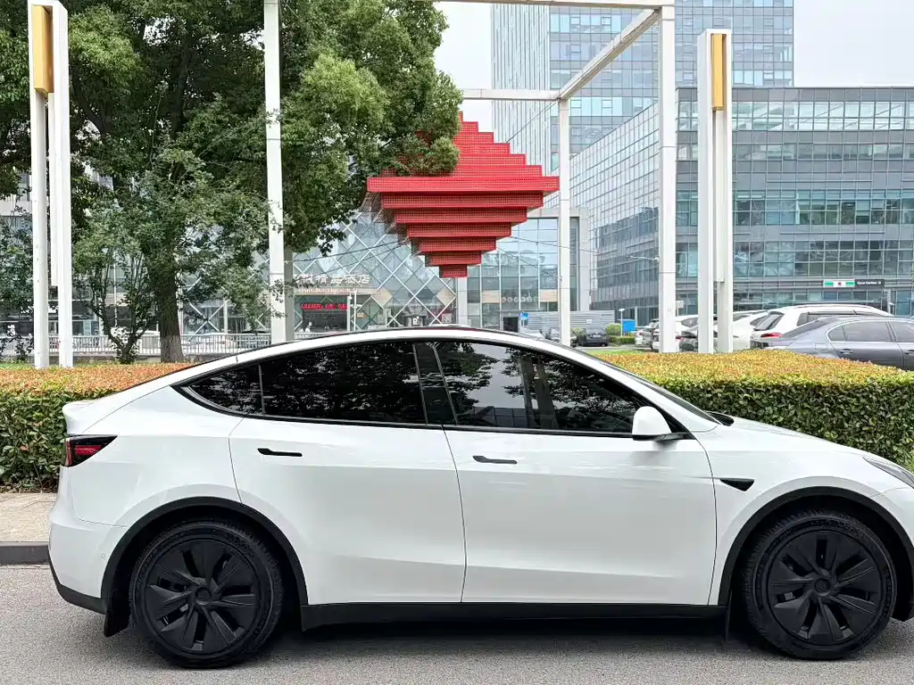 Model Y 2022 facelift, long-range all-wheel drive version купить на сайте DeffCars