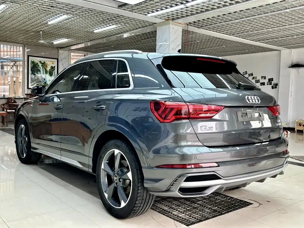 Audi Q3 2022 35 TFSI Fashionable and Dynamic купить на сайте DeffCars