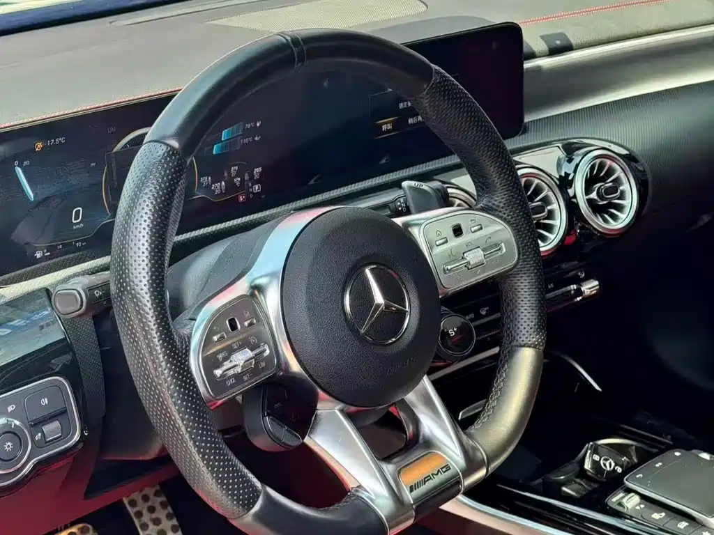 Mercedes-Benz A-Class AMG 2022 AMG A 35 L 4MATIC купить на сайте DeffCars