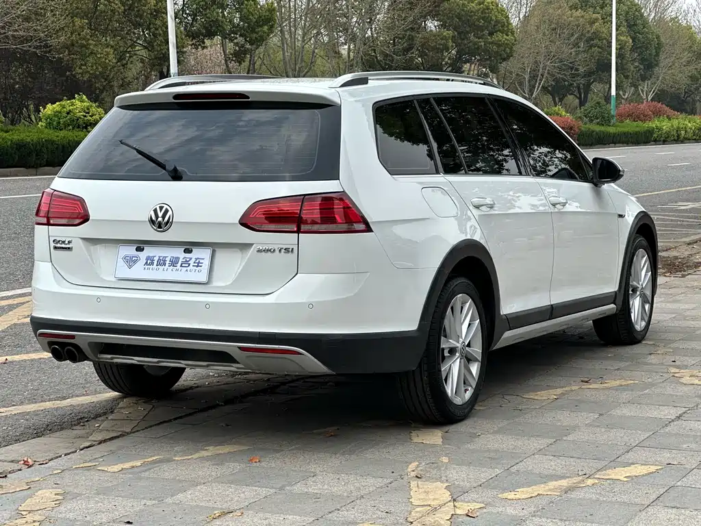 Golf imported 2019 1.8TSI travel version купить на сайте DeffCars