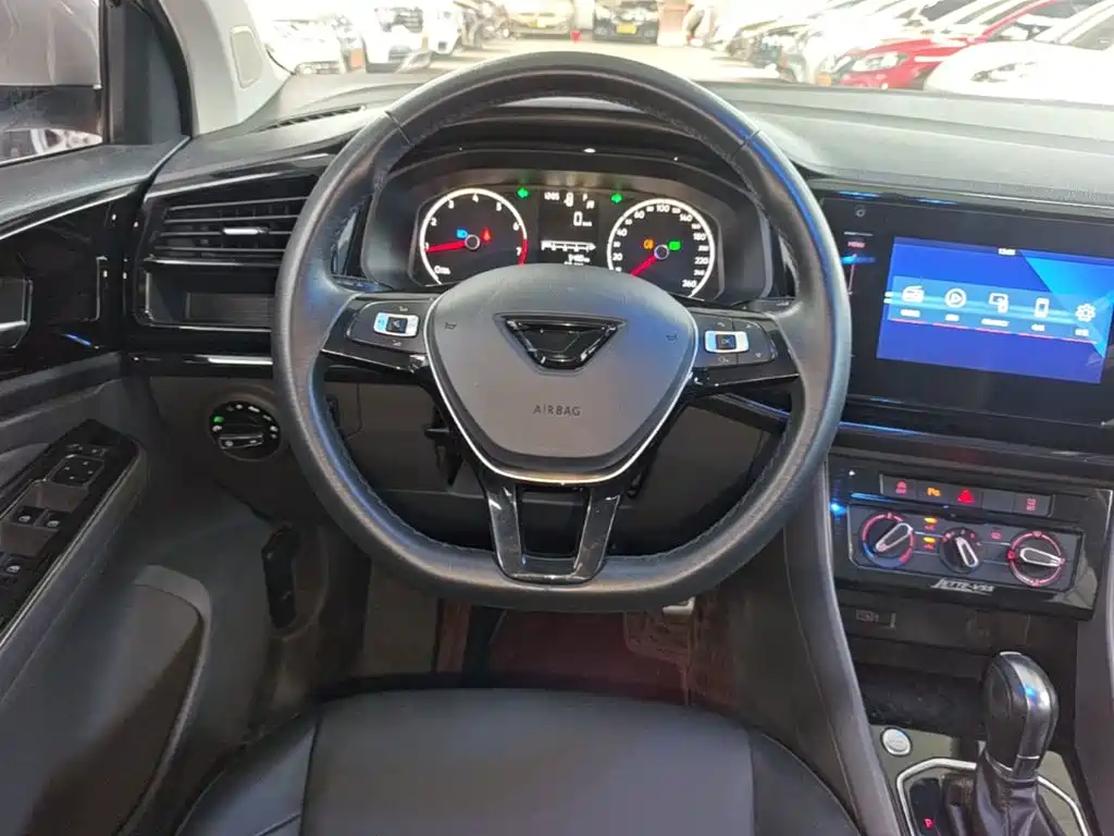 JETTA VS5 2019 280TSI automatic enjoyment type купить на сайте DeffCars