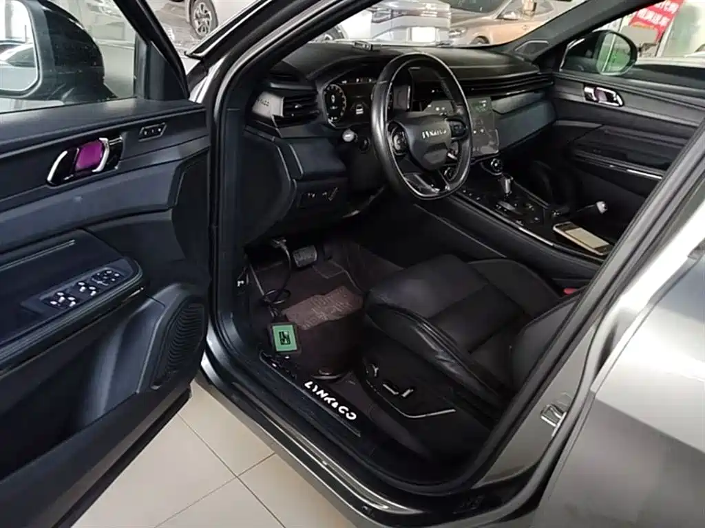 Lynk & Co 01 2021 2.0TD four-wheel drive Halo купить на сайте DeffCars