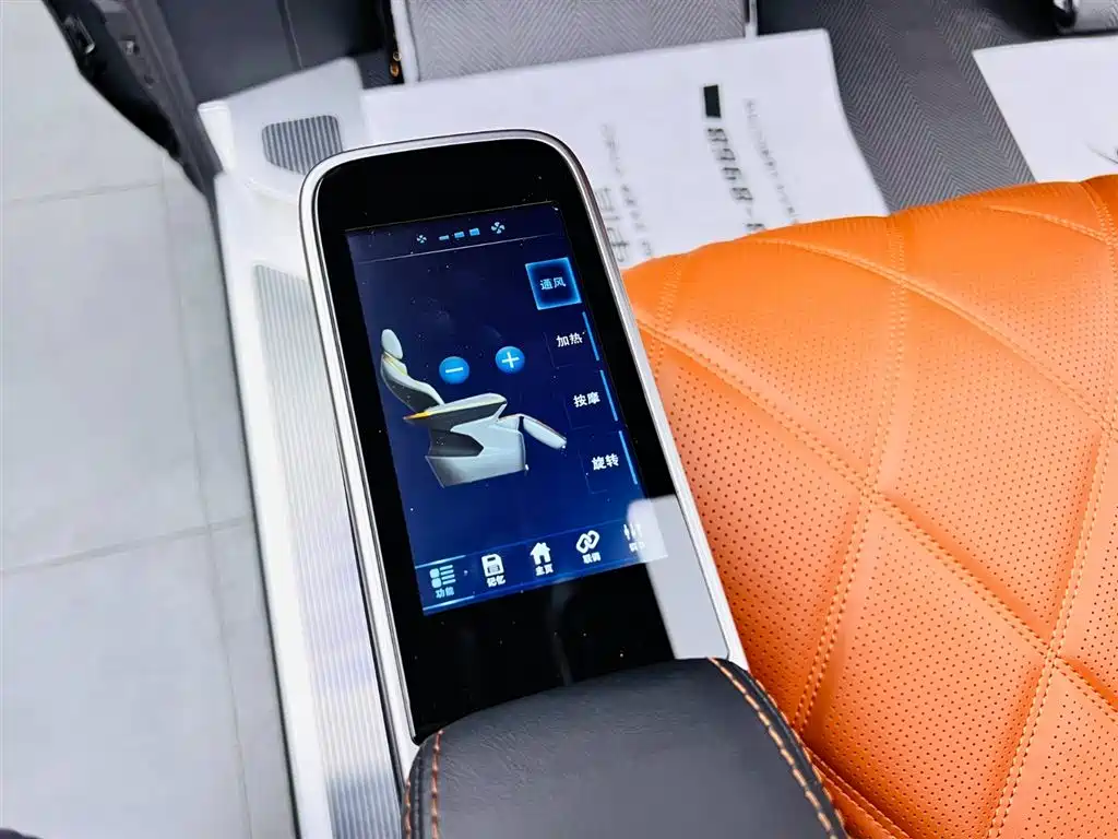 Vito 2024 2.0T Business Edition 7 seats купить на сайте DeffCars