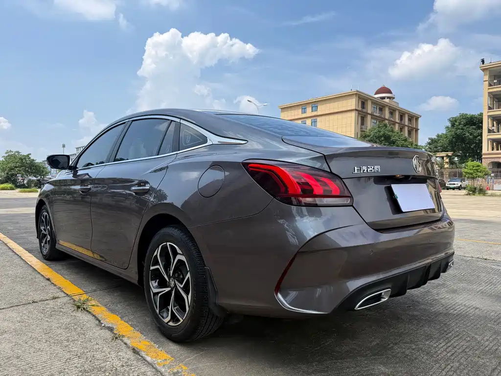 MG5 2021 180DVVT CVT Youth Deluxe Edition купить на сайте DeffCars