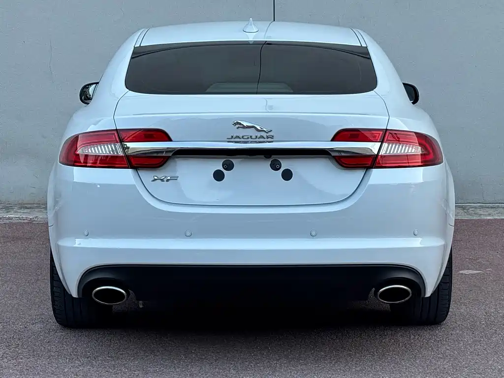 Jaguar XF 2015 XF 2.0T 80th Anniversary Collection Deluxe Edition купить на сайте DeffCars