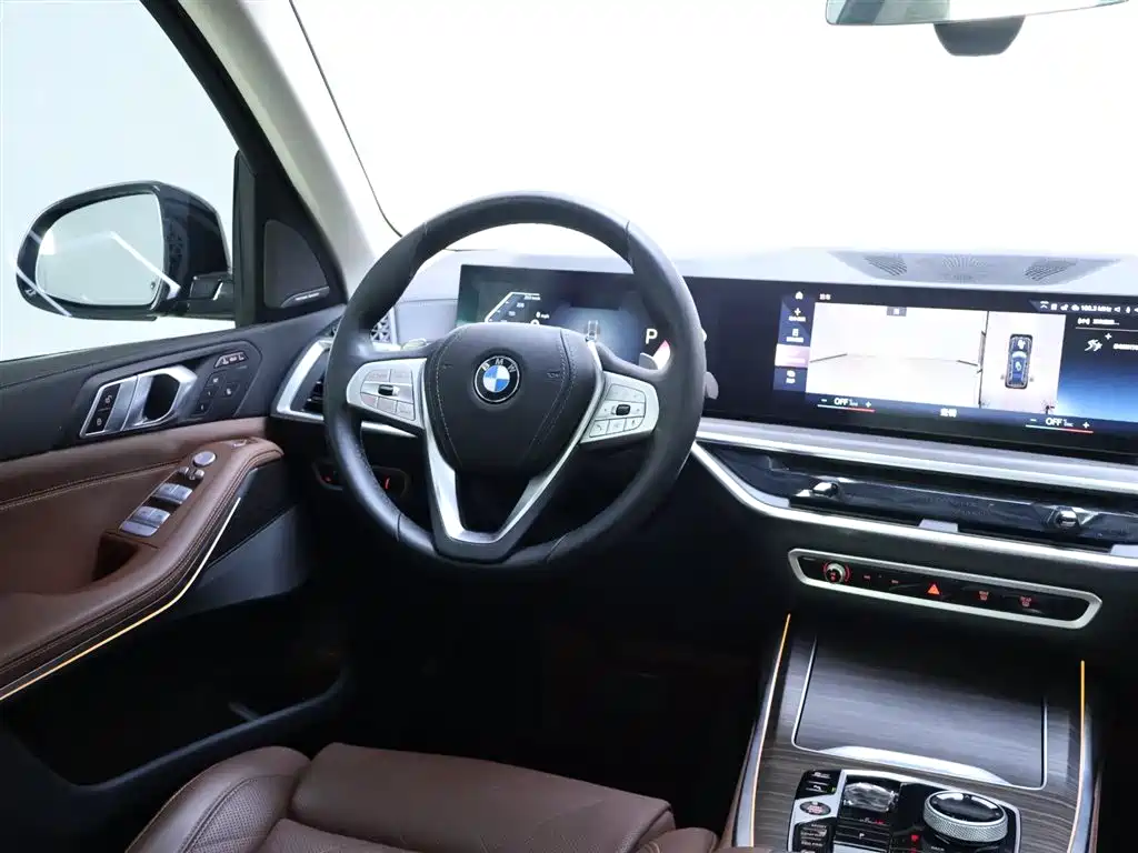 BMW X7 2023 xDrive40i Leading Luxury Package купить на сайте DeffCars