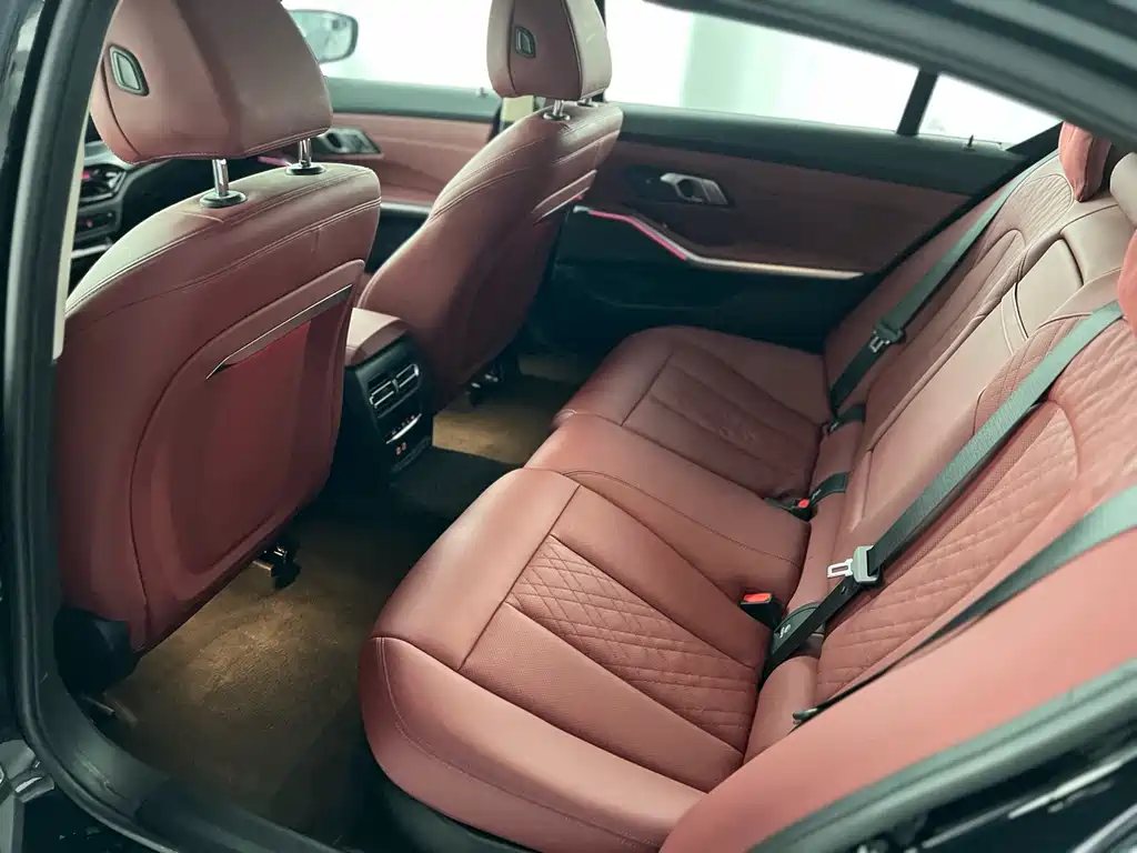 BMW 3 Series 2025 330Li M Sports Night Package купить на сайте DeffCars