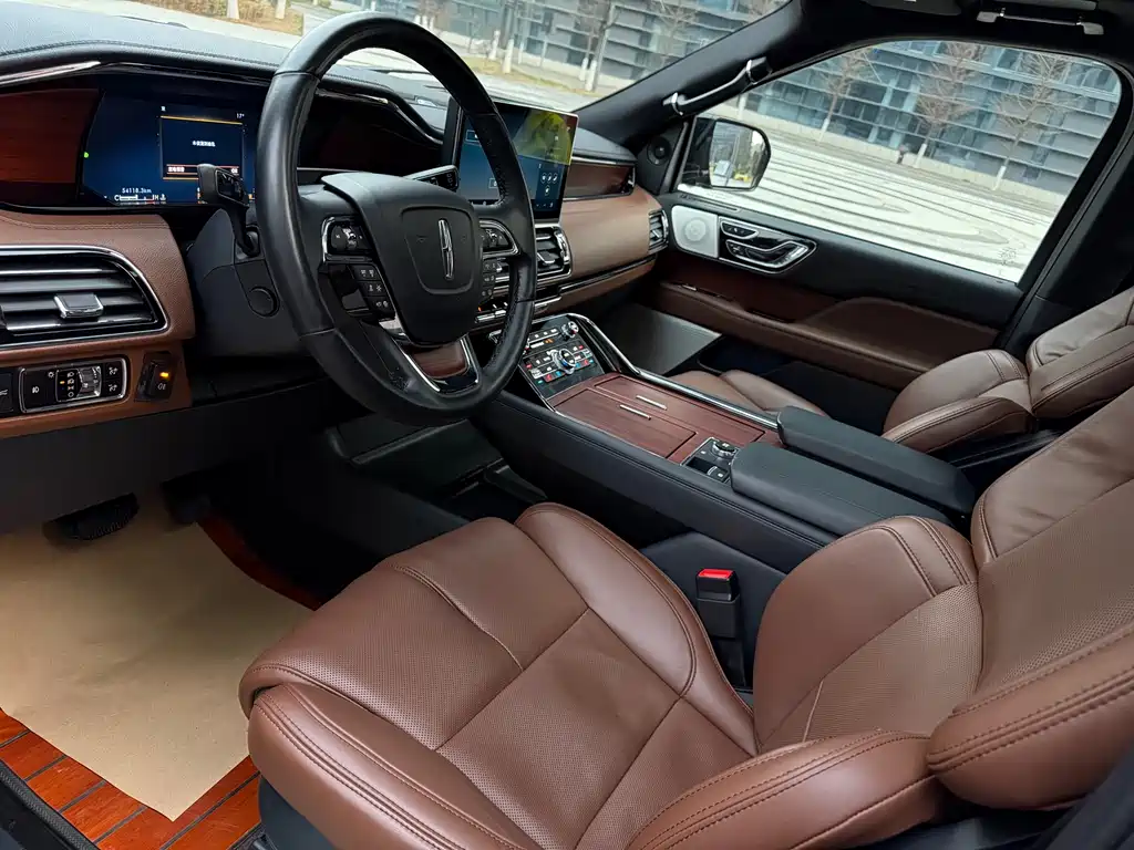 Navigator 2022 3.5T Long Axis Presidential Edition купить на сайте DeffCars