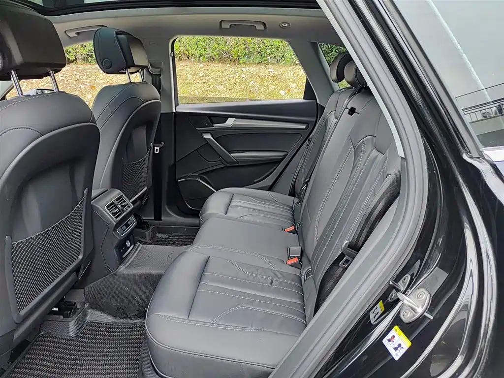 Audi Q5L 2022 facelift 40T luxury and dynamic model купить на сайте DeffCars