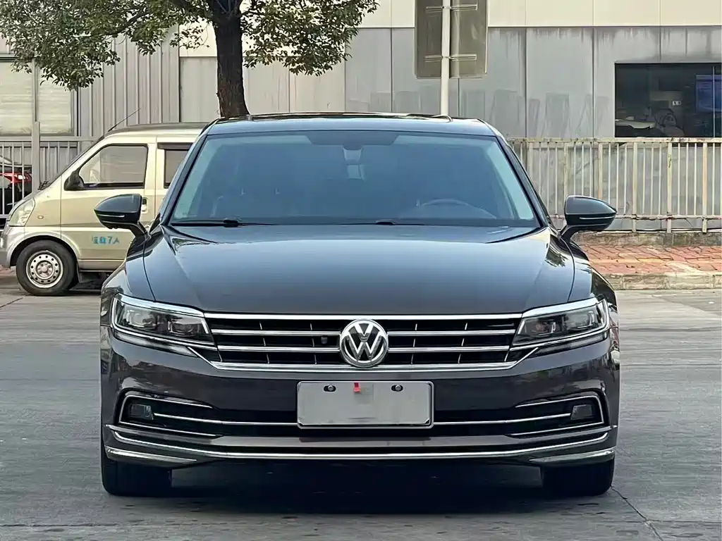 Huiang 2019 380TSI 2WD Business Edition National V купить на сайте DeffCars