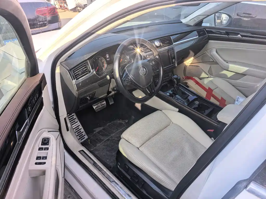 Huiang 2018 480 V6 four-wheel drive luxury version купить на сайте DeffCars