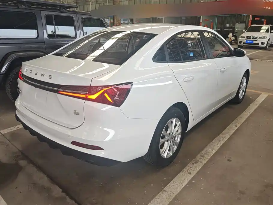Roewe i5 2023 1.5L Manual Comfort Edition купить на сайте DeffCars