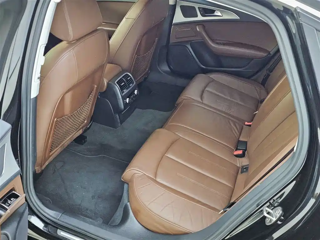 Audi A6L 2018 30th Anniversary Model 35 TFSI Fashion Model купить на сайте DeffCars
