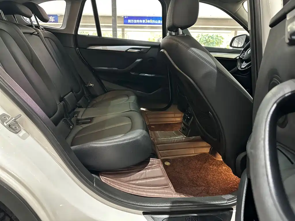 BMW X1 2018 sDrive20Li Leading Model купить на сайте DeffCars