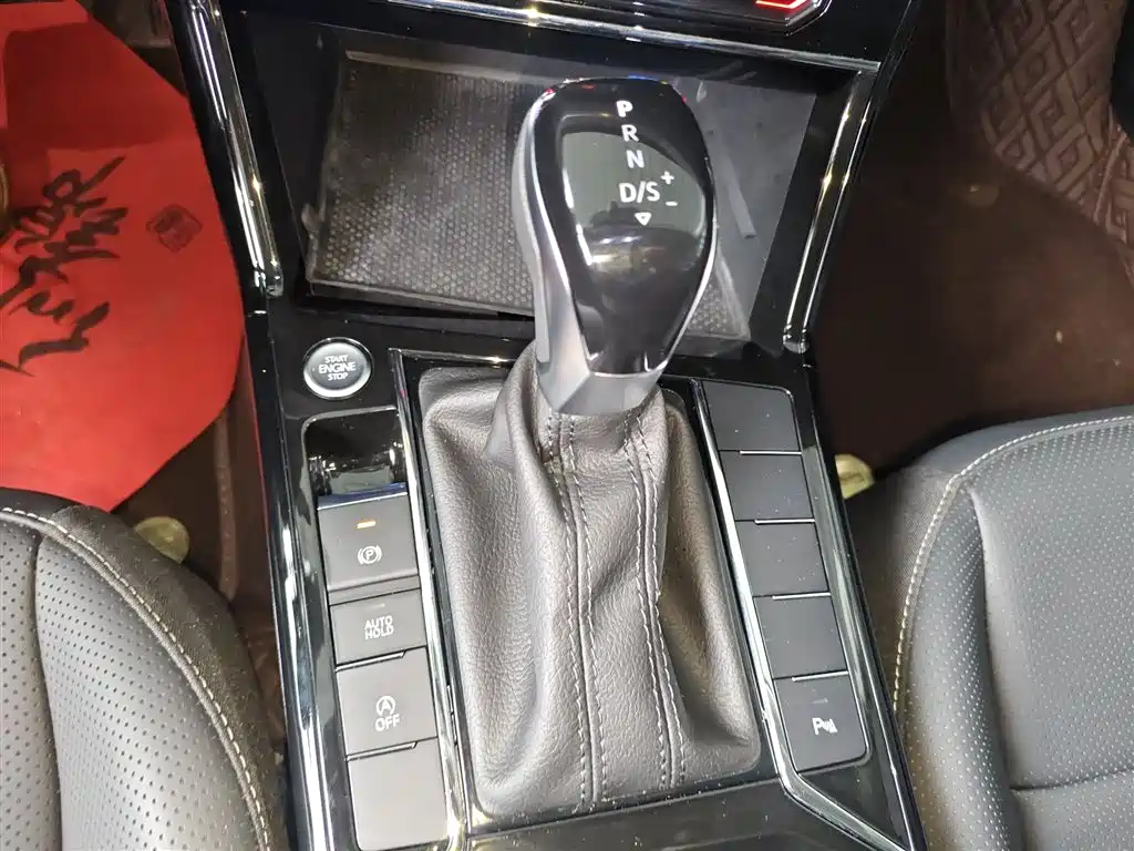 Passat 2025 Outstanding Model 380TSI Dragon Edition купить на сайте DeffCars