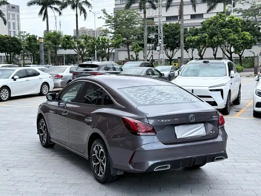 MG5 2021 180DVVT CVT Youth Deluxe Edition купить на сайте DeffCars