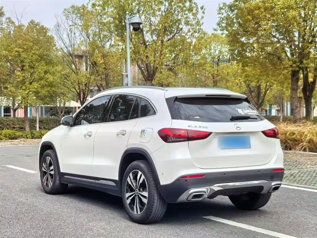 Mercedes-Benz GLA 2020 GLA 200 купить на сайте DeffCars
