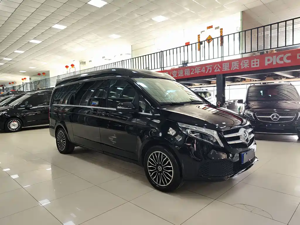 Mercedes-Benz V-Class 2022 V 260 L Long Wheelbase Premium Edition купить на сайте DeffCars