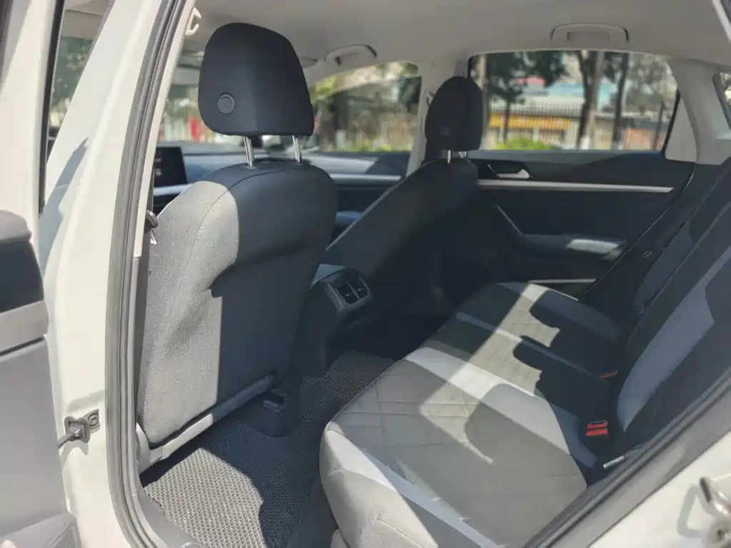 Lavida 2024 1.5L automatic Deyi version купить на сайте DeffCars