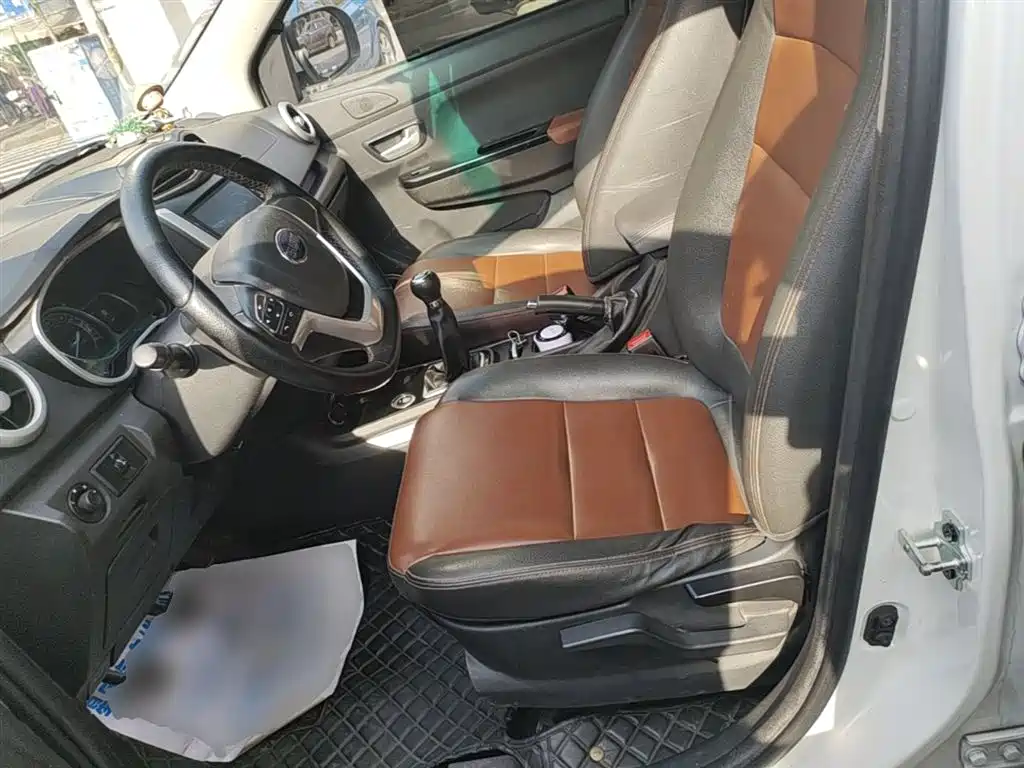 SWM X3 2020 1.5L manual super model 7 seats купить на сайте DeffCars