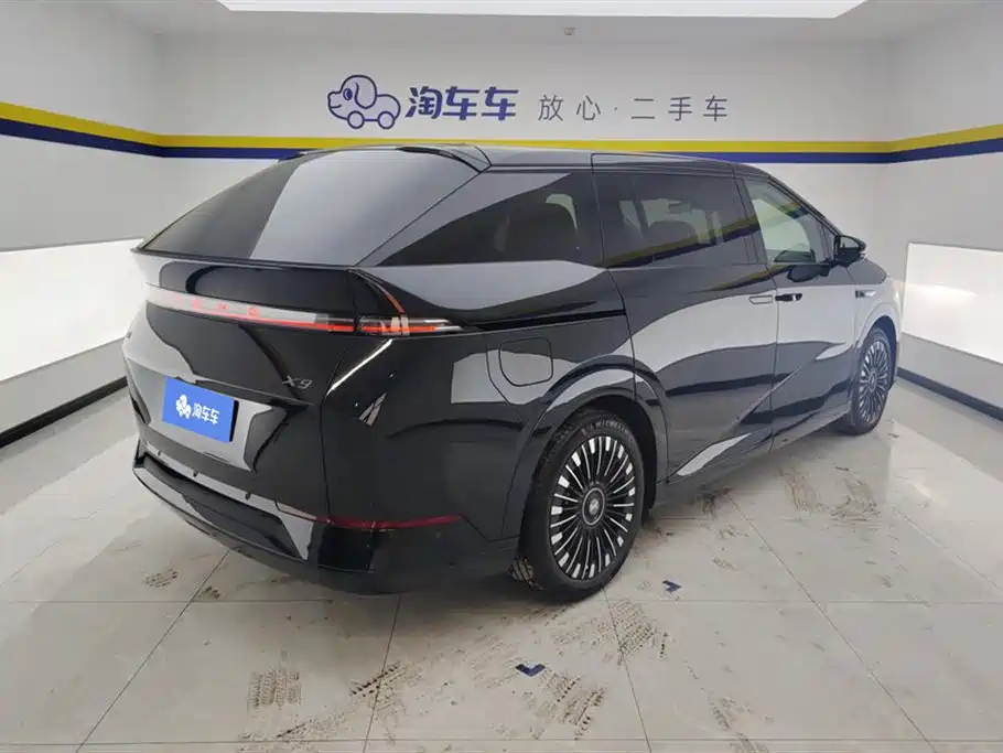 Xpeng X9 2025 pure electric 740 long battery life Max купить на сайте DeffCars