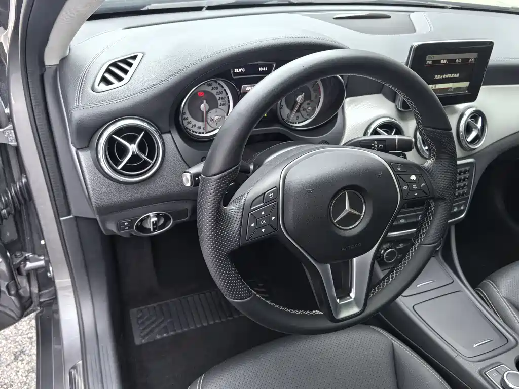 Mercedes-Benz GLA 2015 GLA 220 4MATIC Fashion Model купить на сайте DeffCars