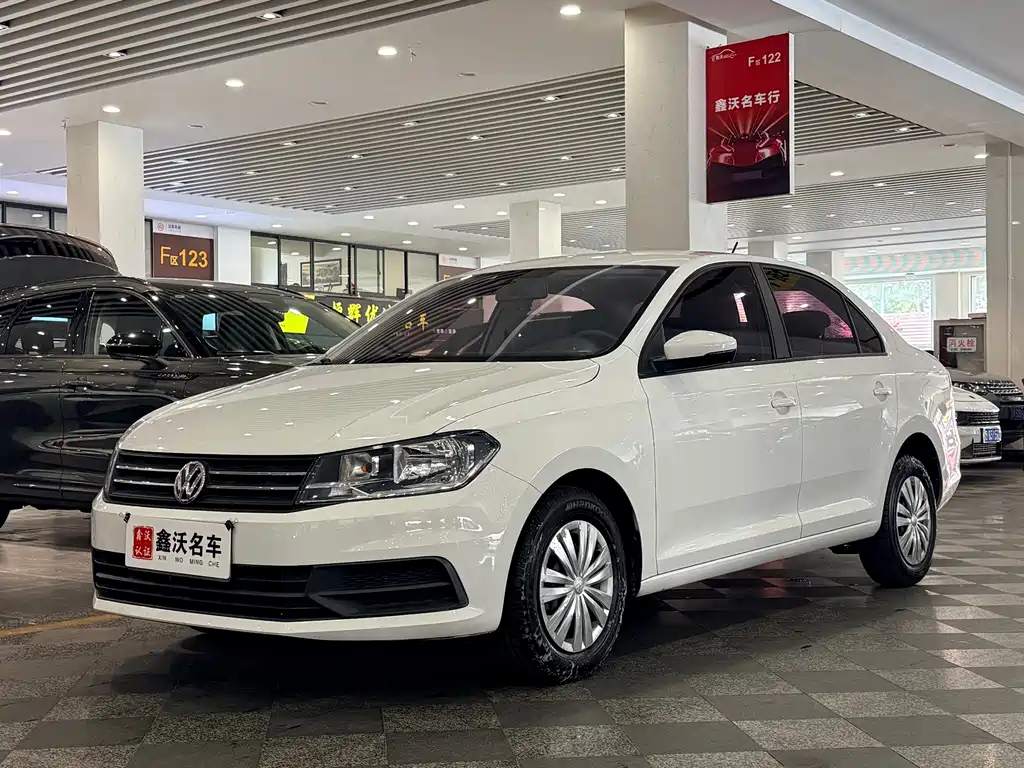 Santana 2016 1.6L Manual Fashion Edition купить на сайте DeffCars
