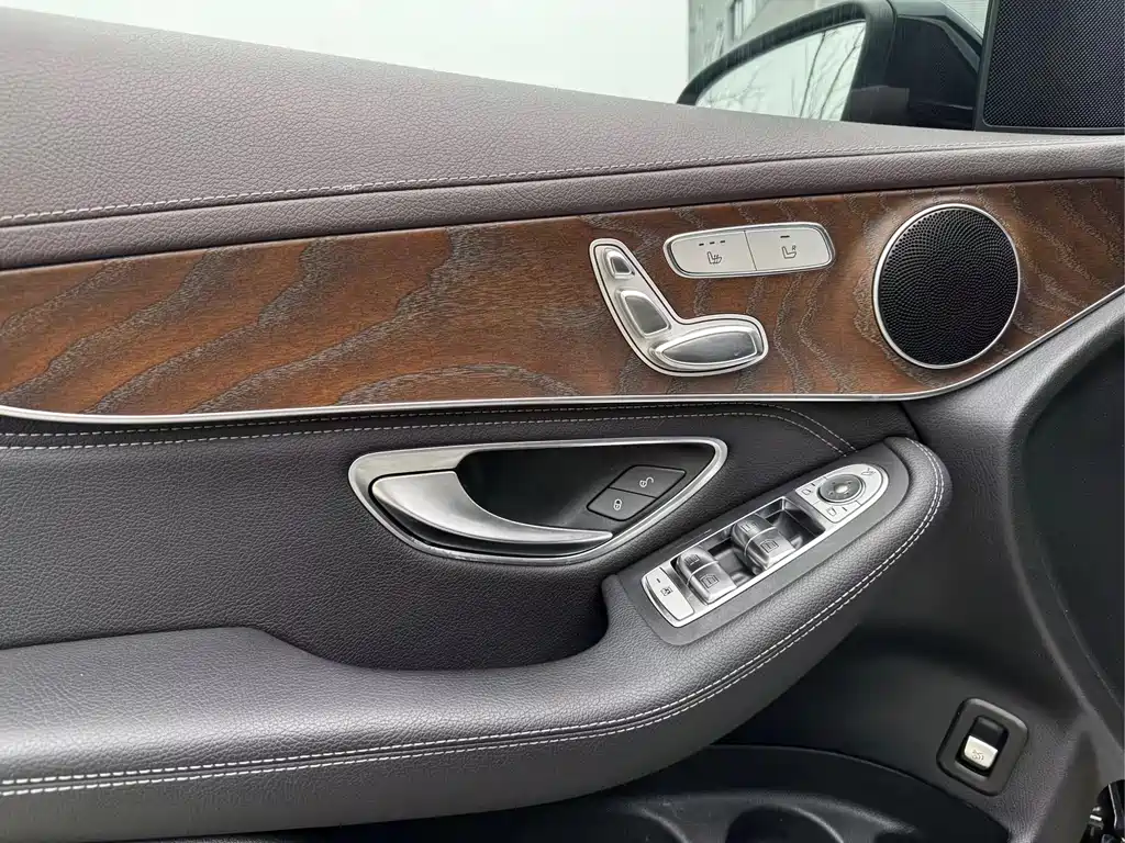 Mercedes-Benz GLC 2020 GLC 260 L 4MATIC luxury model купить на сайте DeffCars