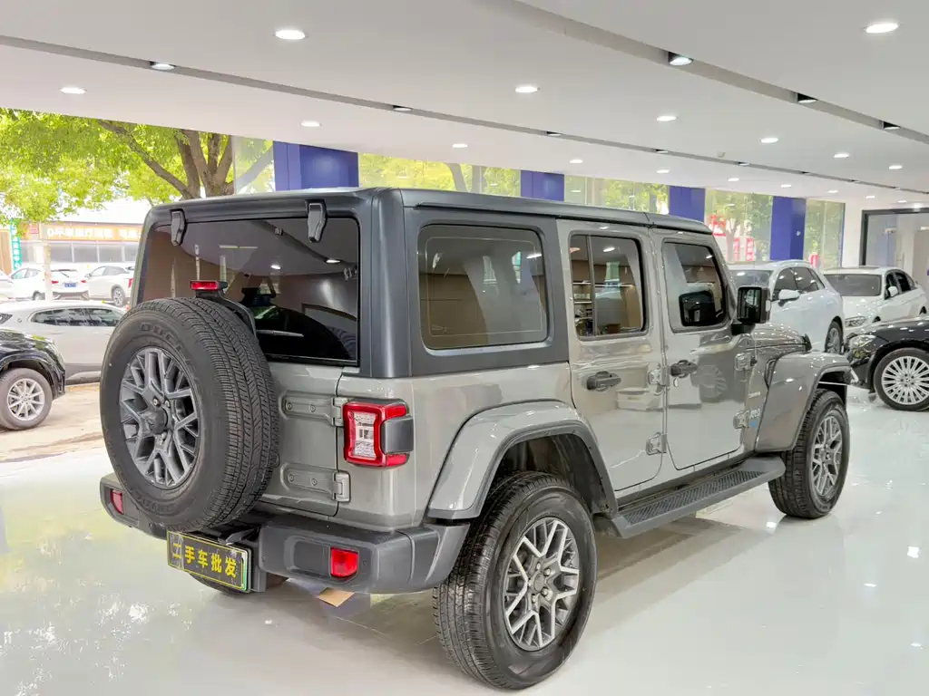 Wrangler New Energy 2021 Four-door 2.0T 4xe Sahara First Edition купить на сайте DeffCars