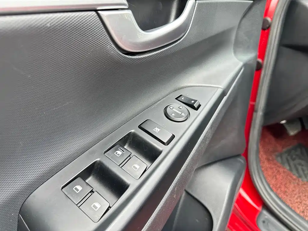 Yuedong 2017 1.6L automatic value version GLS купить на сайте DeffCars