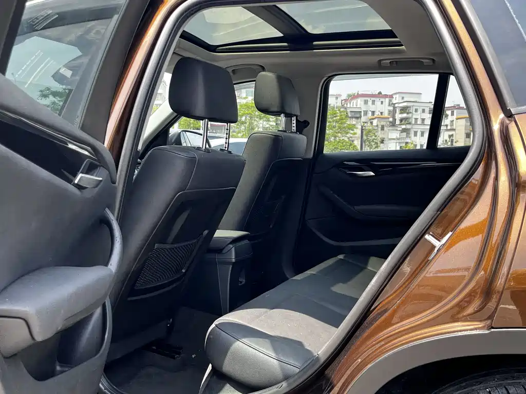 BMW X1 2015 sDrive18i advanced version купить на сайте DeffCars