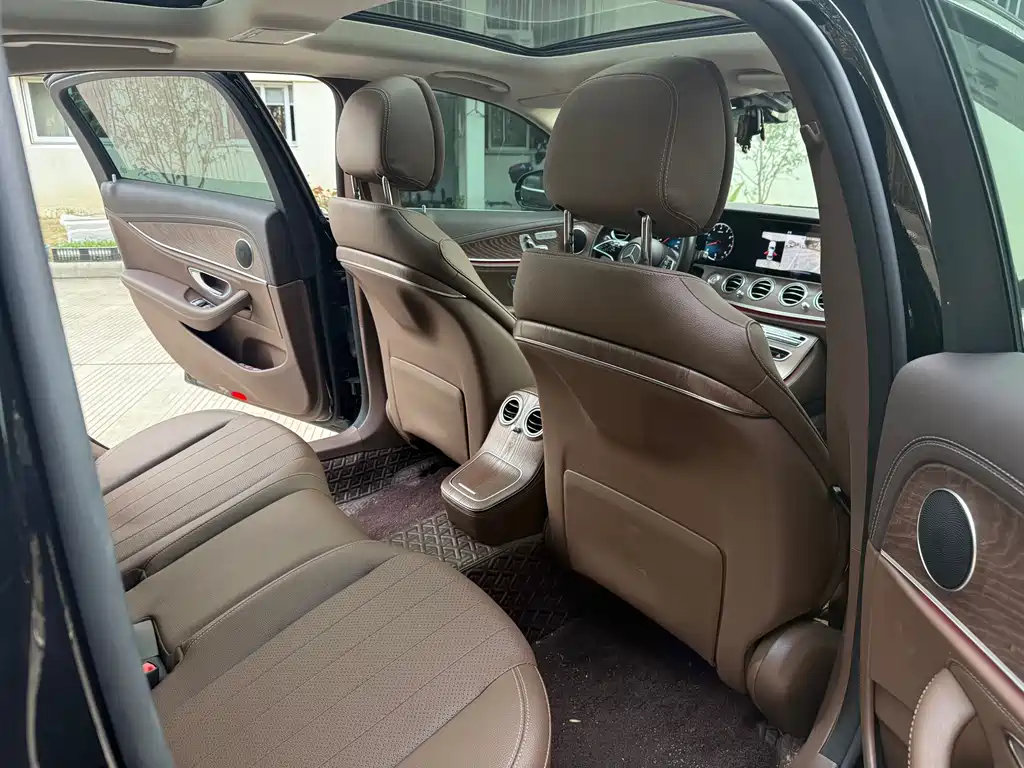 Mercedes-Benz E-Class 2023 E 300 L Fashion купить на сайте DeffCars