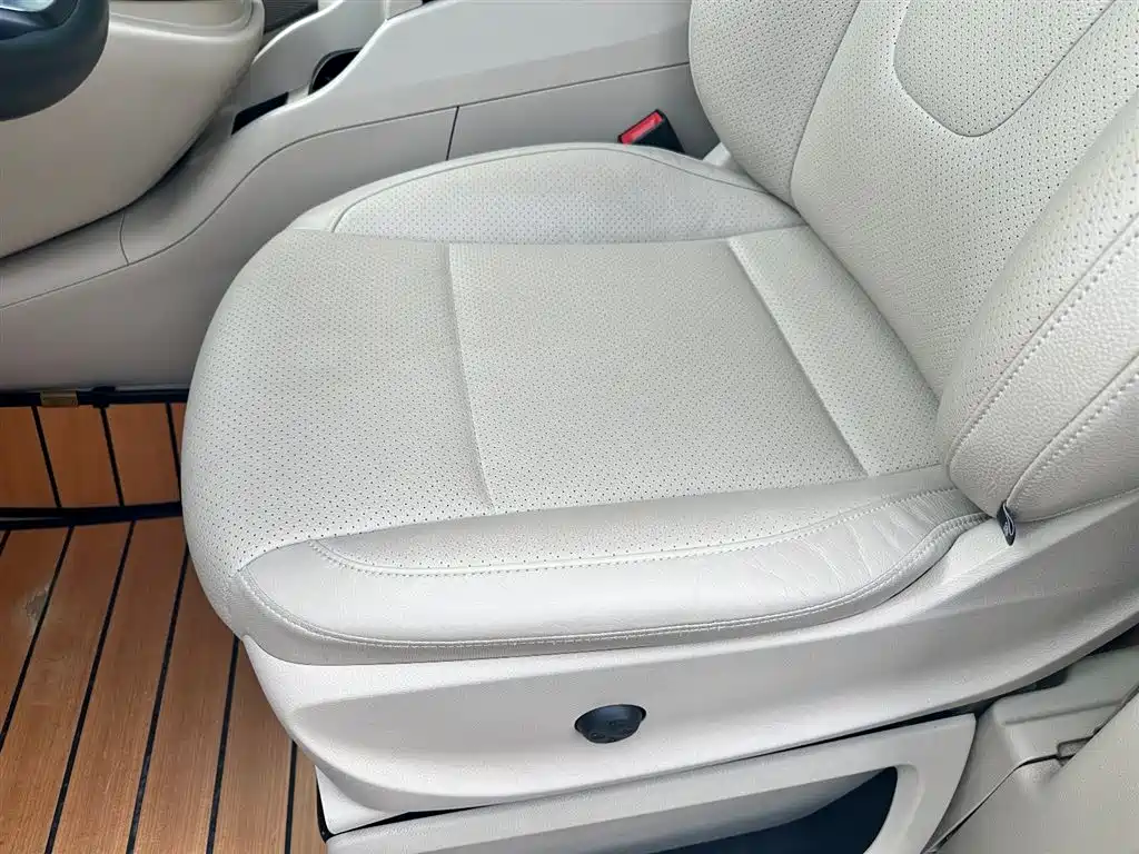 Mercedes-Benz V-Class 2022 V 260 Premium Edition купить на сайте DeffCars