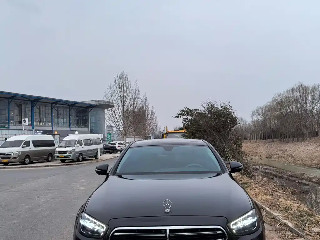 Mercedes-Benz E-Class 2022 E 300 L Fashion купить на сайте DeffCars