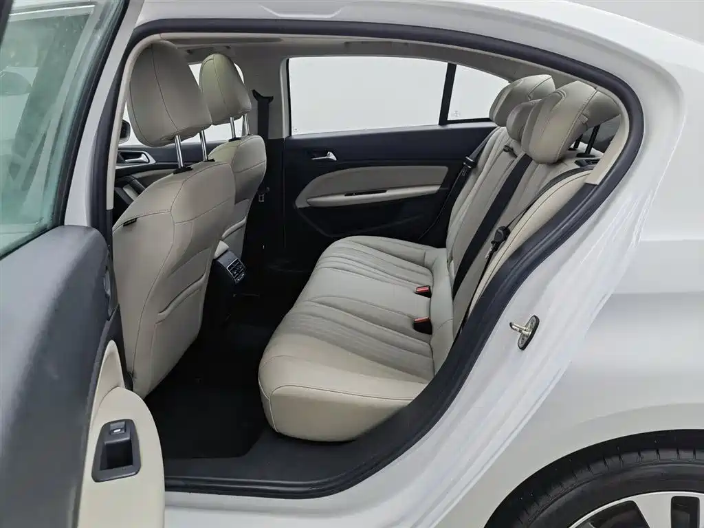 Peugeot 408 2022 1.6T Dream Edition купить на сайте DeffCars