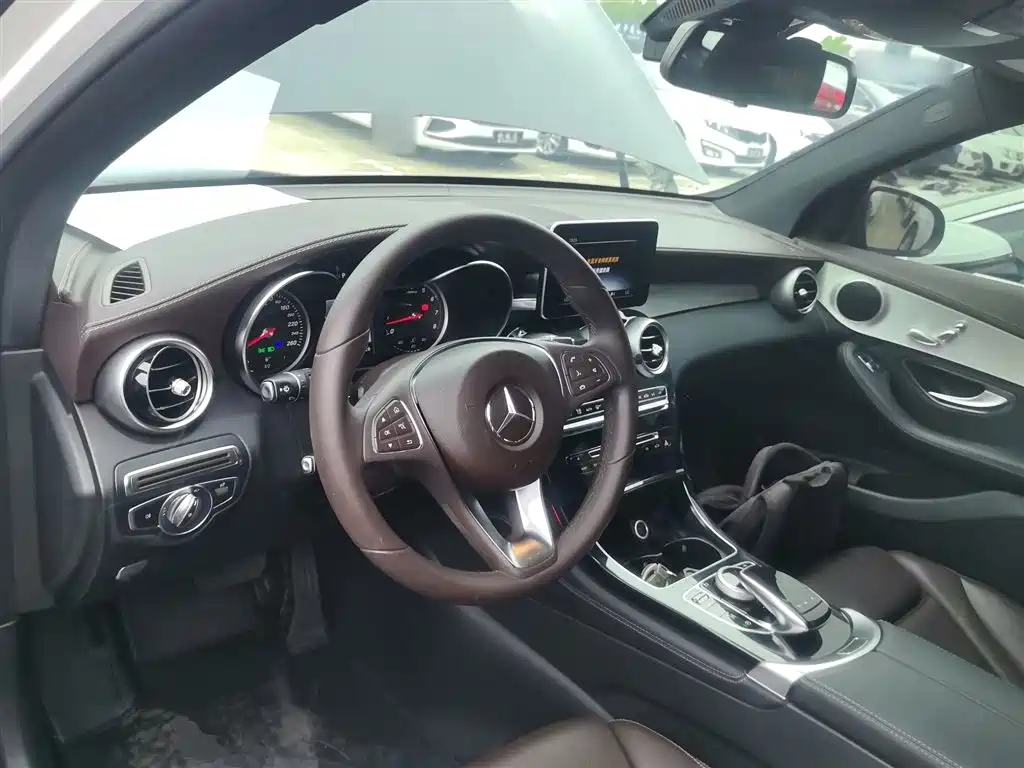 Mercedes-Benz GLC 2017 GLC 200 4MATIC купить на сайте DeffCars