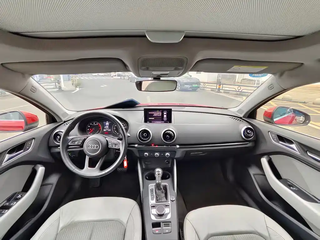 Audi A3 2019 Limousine 35 TFSI Fashion Type National V купить на сайте DeffCars