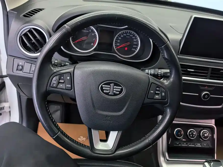 Pentium X40 2019 1.6L automatic luxury model National V купить на сайте DeffCars