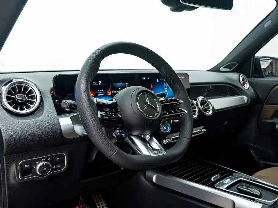 Mercedes-Benz GLB AMG 2024 AMG GLB 35 4MATIC купить на сайте DeffCars