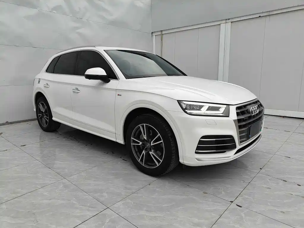 Audi Q5L 2020 facelift 40 TFSI enjoys fashionable style купить на сайте DeffCars