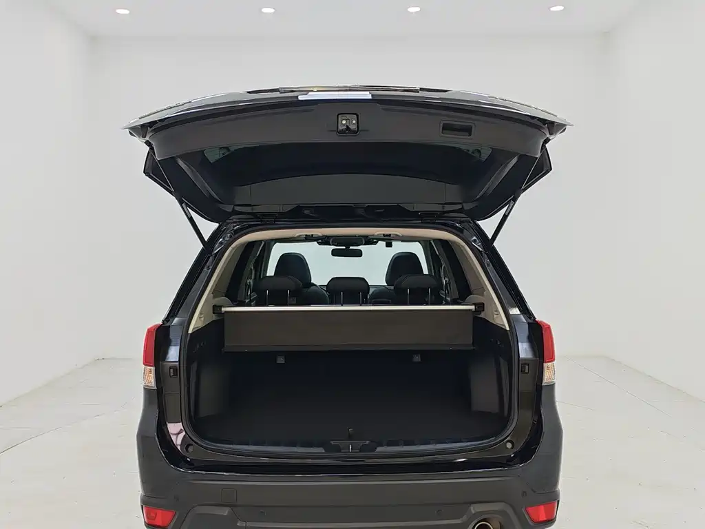 Forester 2022 2.0i AWD Deluxe Edition EyeSight купить на сайте DeffCars