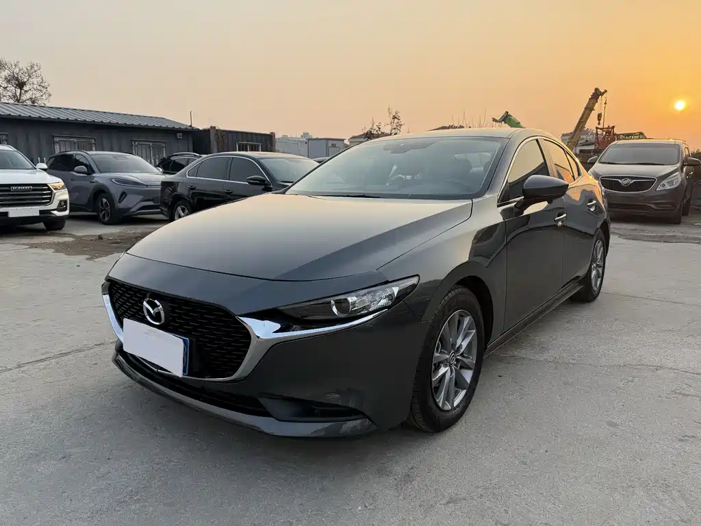 Mazda3 Angkesela 2023 2.0L Automatic Premium Edition купить на сайте DeffCars