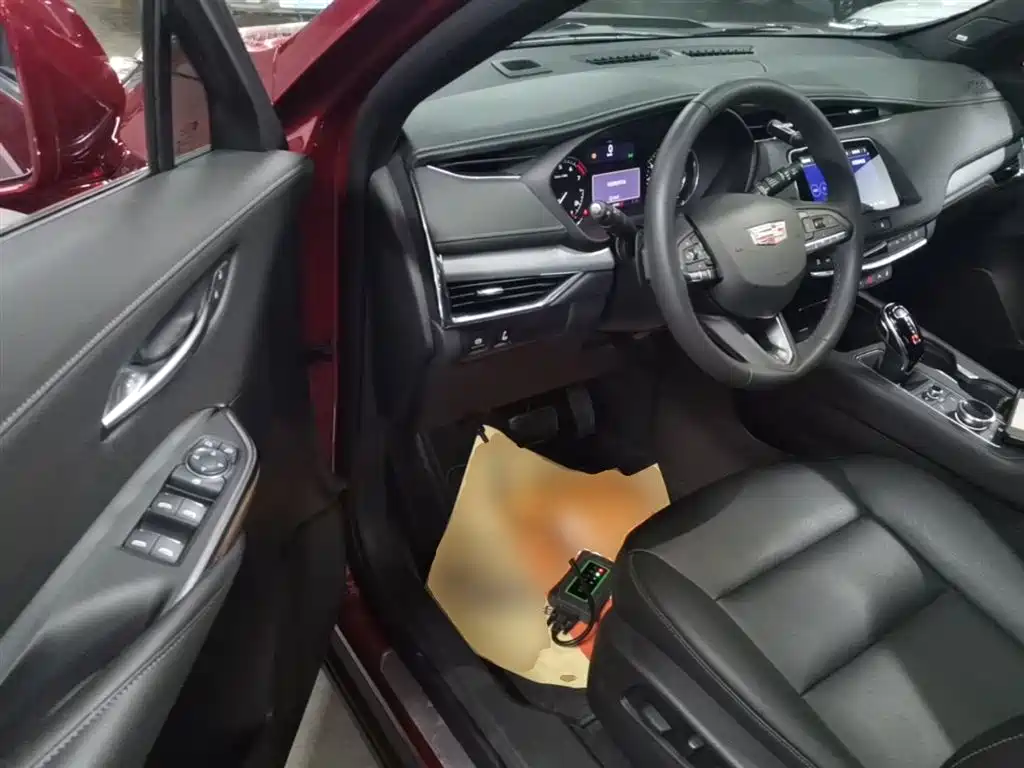 凯迪拉克XT4 2022款 28T 两驱豪华型 купить на сайте DeffCars