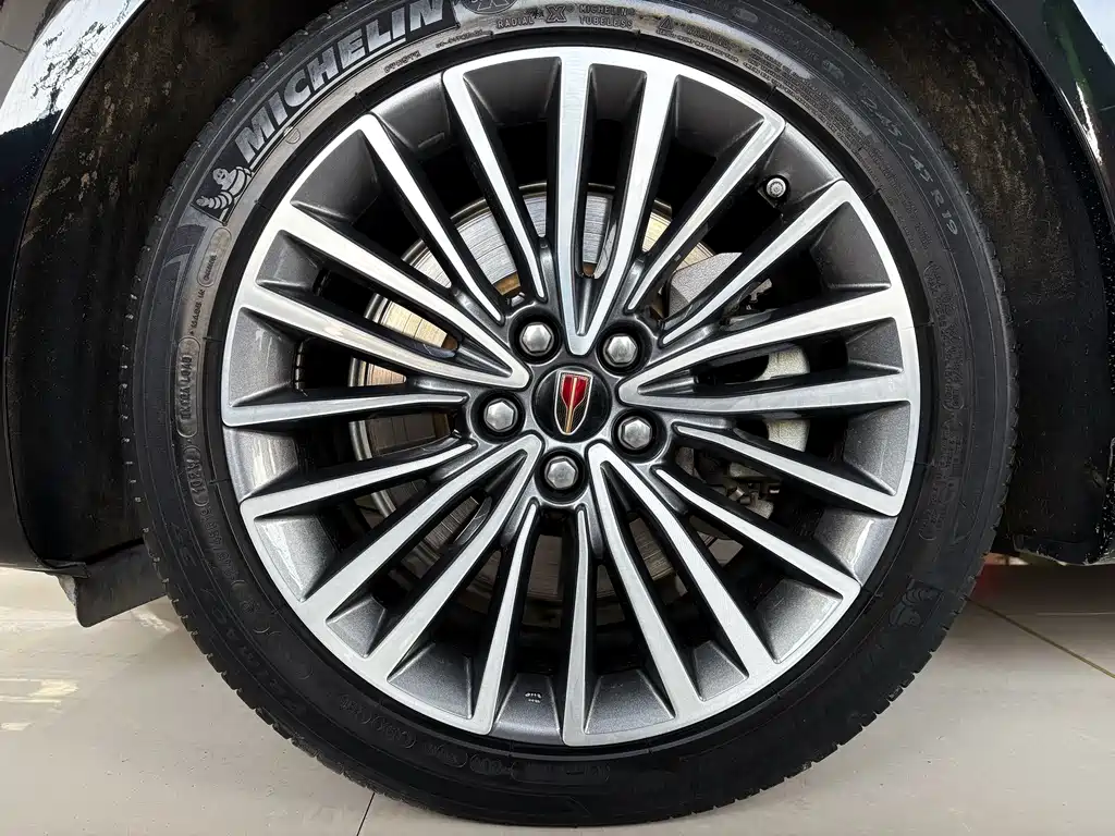 Hongqi H9 2020 2.0T Zhilian Flagship Edition купить на сайте DeffCars