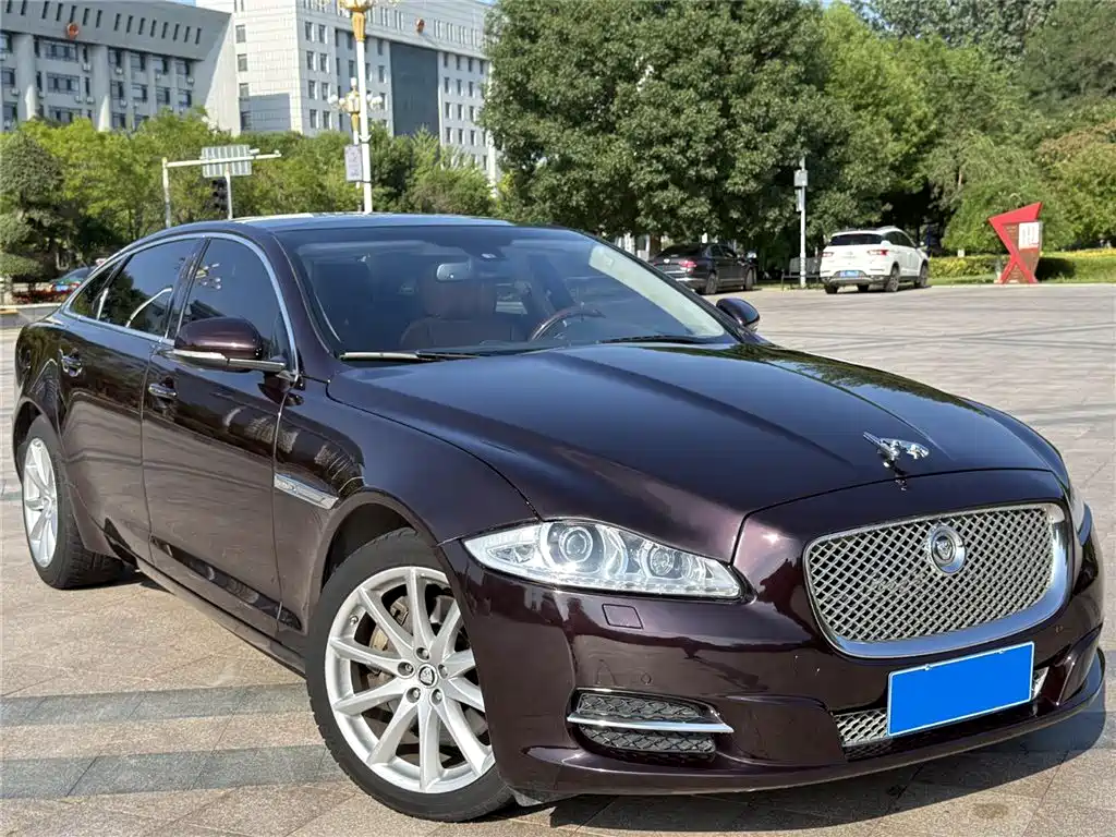 Jaguar XJ 2012 XJL 5.0 flagship edition купить на сайте DeffCars