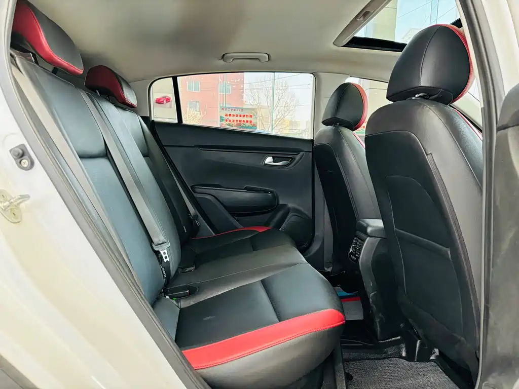 KX CROSS 2018 1.6L automatic smart sunroof version купить на сайте DeffCars