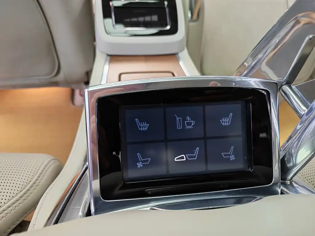 Volvo S90 Plug-in Hybrid 2019 T8 E-Drive Hybrid Honor Edition 3 Seats National VI купить на сайте DeffCars