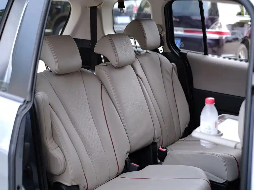 Mazda5 2011 2.0L automatic luxury model купить на сайте DeffCars